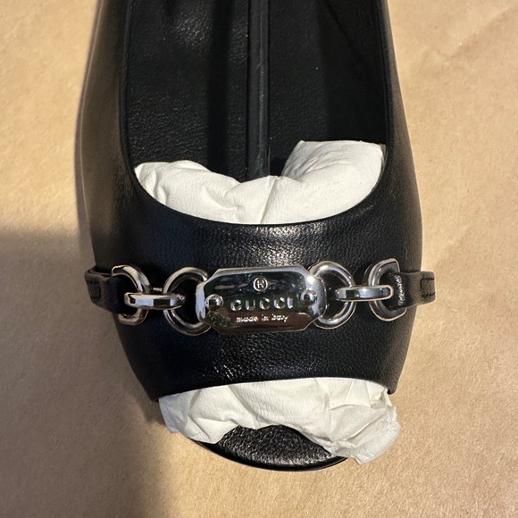 Gucci Salandia Peep Toe Flat ( size 8) - Picture 8 of 12